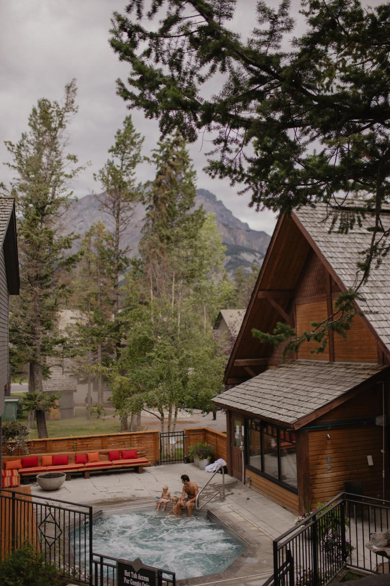 Buffalo Mountain Lodge Μπανφ Εξωτερικό φωτογραφία